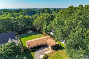 911 Lansdowne Rd, Charlotte, NC 28270 - Photo 16