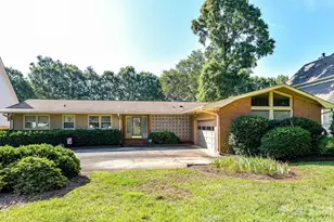 911 Lansdowne Rd, Charlotte, NC 28270 - Photo 2