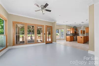 5010 Ardenwoods Drive, Charlotte, NC 28215 - Photo 8
