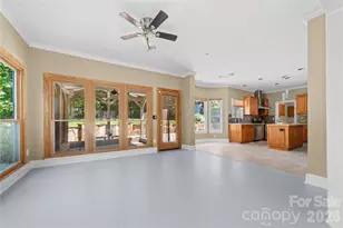 5010 Ardenwoods Dr, Charlotte, NC 28215 - Photo 8