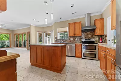 5010 Ardenwoods Drive, Charlotte, NC 28215 - Photo 12