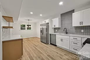 323 Whispering Pines Dr, Charlotte, NC 28217 - Photo 8