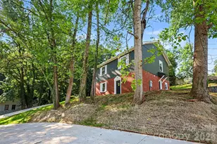 323 Whispering Pines Dr, Charlotte, NC 28217 - Photo 2