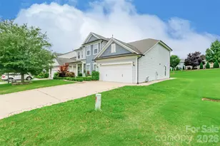 1080 Crescent Moon Dr, Fort Mill, SC 29715 - Photo 2