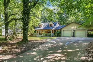 34 Lakeside Dr, Marion, NC 28752 - Photo 2