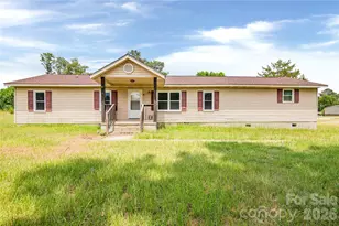 129 Sandy Ridge Ln, Gaston, NC 27832 - Photo 1
