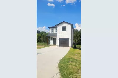 2920 21st Street Lane NE, Hickory, NC 28601 - Photo 2