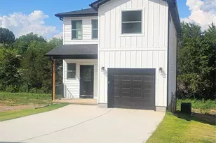 2920 21st St Ln NE, Hickory, NC 28601 - Photo 2