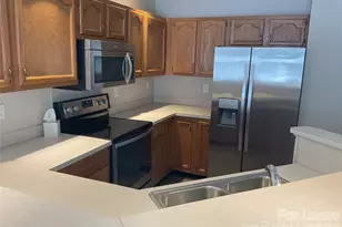 9112 Four Mile Crk Rd, Charlotte, NC 28277 - Photo 8