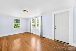 316 20th Ave NE, Hickory, NC 28601 - Photo 2