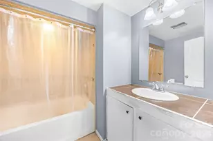 316 20th Ave NE, Hickory, NC 28601 - Photo 14