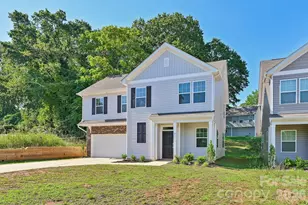 231 W Grover St, Shelby, NC 28150 - Photo 2