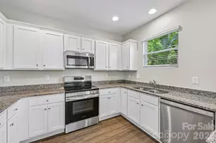 231 W Grover St, Shelby, NC 28150 - Photo 16
