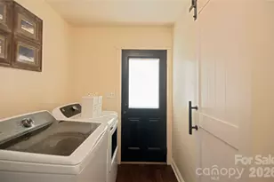 8301 Abercorn Ln, Charlotte, NC 28227 - Photo 16