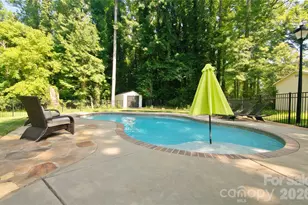 8301 Abercorn Ln, Charlotte, NC 28227 - Photo 40
