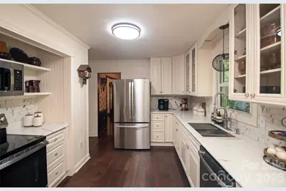 8301 Abercorn Lane, Charlotte, NC 28227 - Photo 12