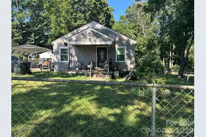 109 S Pine Street, Lowell, NC 28098 - Photo 1