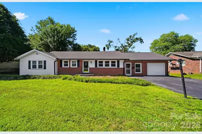 321 16th Avenue NW, Hickory, NC 28601 - Photo 24