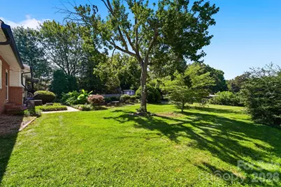 321 16th Avenue NW, Hickory, NC 28601 - Photo 20