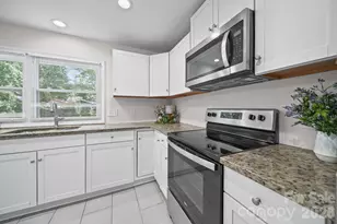 4316 McKinley Dr, Charlotte, NC 28208 - Photo 2