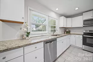 4316 McKinley Dr, Charlotte, NC 28208 - Photo 1
