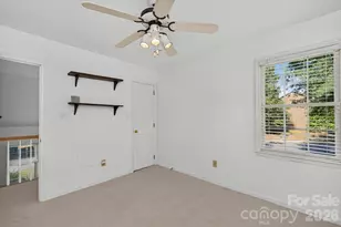 9801 Deer Spring Ln, Charlotte, NC 28210 - Photo 22