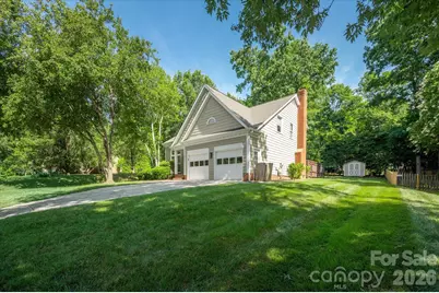 9801 Deer Spring Lane, Charlotte, NC 28210 - Photo 32