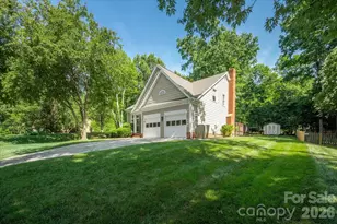9801 Deer Spring Ln, Charlotte, NC 28210 - Photo 32