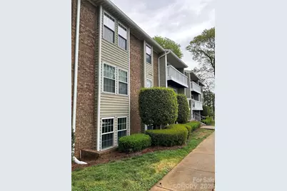 1645 Arlyn Circle #M, Charlotte, NC 28213 - Photo 2