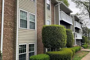 1645 Arlyn Cir, Charlotte, NC 28213 - Photo 2