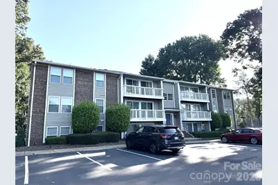 1645 Arlyn Circle #M, Charlotte, NC 28213 - Photo 1