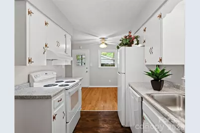 230 School Road E, Asheville, NC 28803 - Photo 12