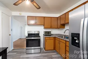 755 Edgerton Dr, Charlotte, NC 28213 - Photo 4
