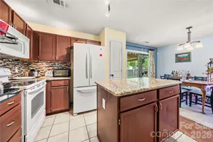 1623 Elk Creek Ct, Charlotte, NC 28214 - Photo 12