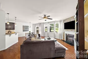 13403 Highflyer Woods Ln, Charlotte, NC 28278 - Photo 16