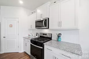 1937 Vanderlyn St, Monroe, NC 28112 - Photo 10