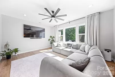 5005 Painswick Place, Charlotte, NC 28215 - Photo 8