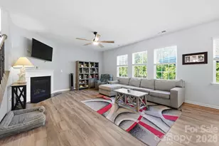 328 Kennerly Center Dr, Mooresville, NC 28115 - Photo 6