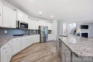 328 Kennerly Center Dr, Mooresville, NC 28115 - Photo 14