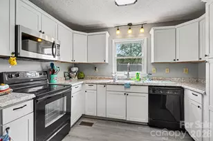 6021 Greyfield Dr, Monroe, NC 28110 - Photo 14