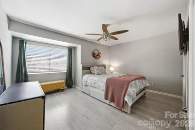 11002 Carmel Crossing Road, Charlotte, NC 28226 - Photo 16