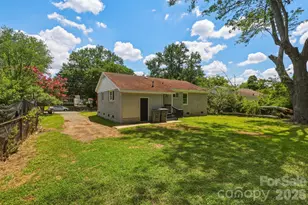 4706 Brooktree Dr, Charlotte, NC 28208 - Photo 16