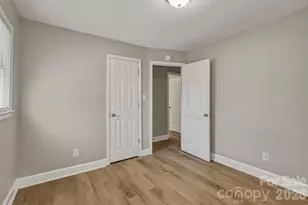 4706 Brooktree Dr, Charlotte, NC 28208 - Photo 12