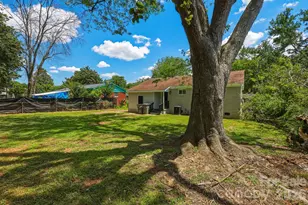 4706 Brooktree Dr, Charlotte, NC 28208 - Photo 18