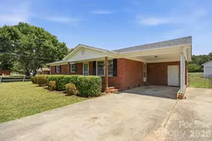 990 Colonial Dr, China Grove, NC 28023 - Photo 4