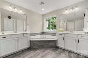 9014 Manor Oak Ct, Charlotte, NC 28277 - Photo 22