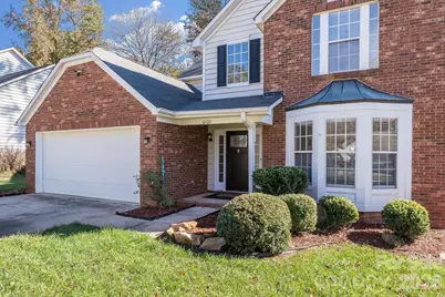 6101 Skyline Drive, Charlotte, NC 28269 - Photo 2