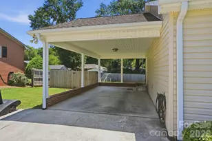 107 Wendover Dr, Lincolnton, NC 28092 - Photo 4