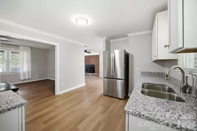 3123 Castle Avenue, Hickory, NC 28601 - Photo 10