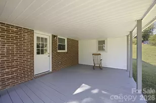 3123 Castle Ave, Hickory, NC 28601 - Photo 22